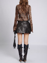 A lady's necklace with tie-dyed lace top